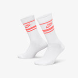 Sportswear Dri-FIT Everyday Essential Crew Socks (3 Pairs) - White/Hot Punch