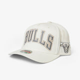 Chicago Bulls Team Wordmark Classic Redline Snapback - Unbleached