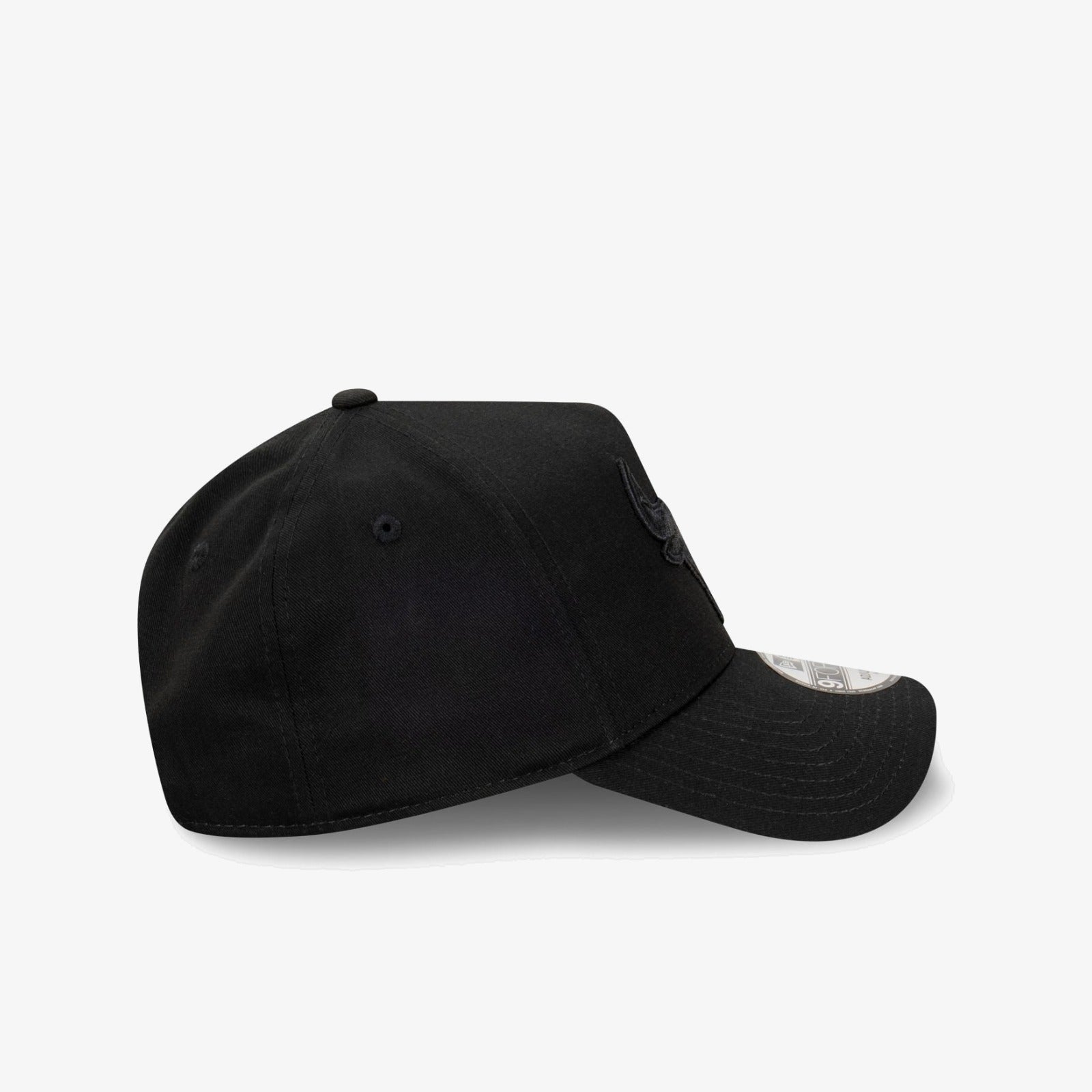 Chicago Bulls 9Forty A-Frame Snapback - Black on Black - Right side