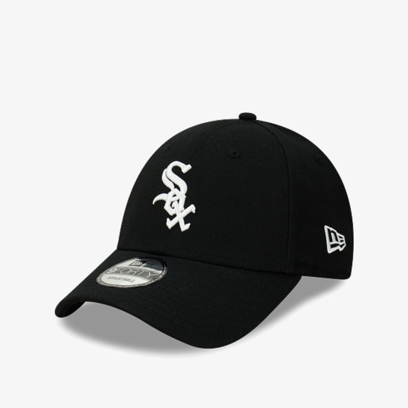 Chicago White Sox 9Forty Casual Strapback - Black/White - Three-quarter left