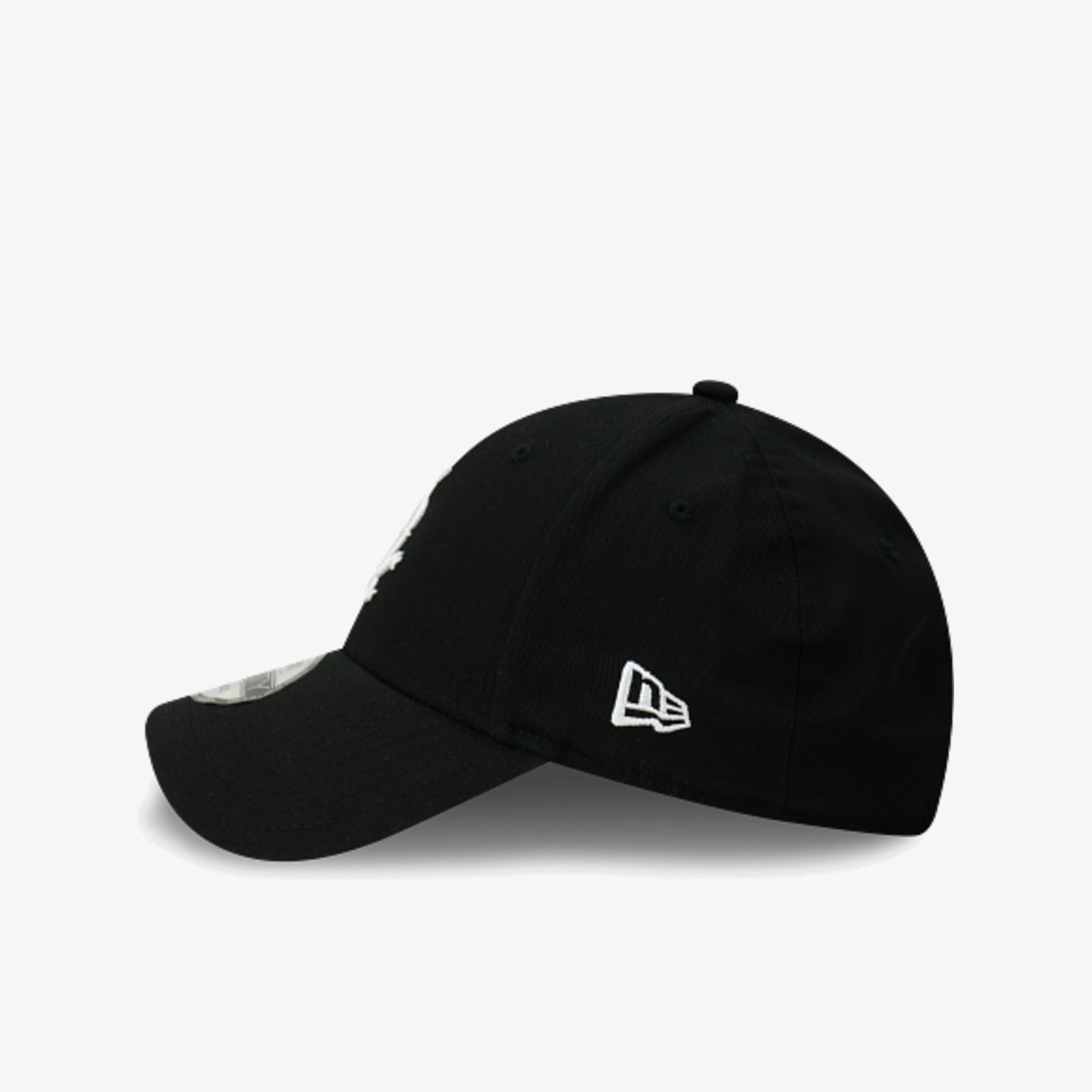 Chicago White Sox 9Forty Casual Strapback - Black/White - Left side