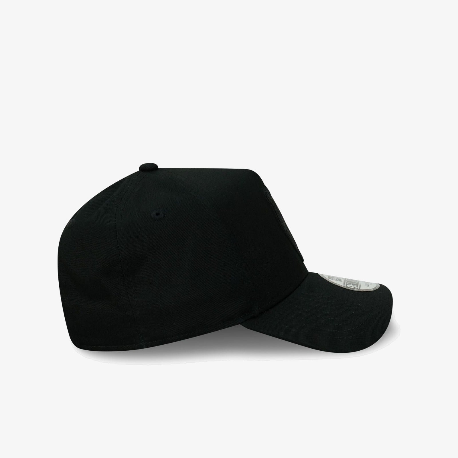 Boston Celtics 9Forty A-Frame Snapback - Black on Black - Right side