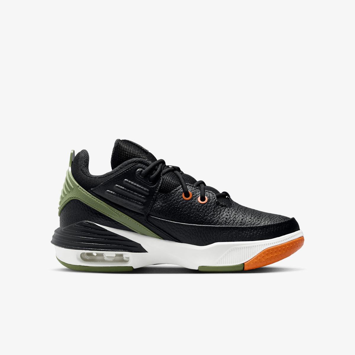 Jordan max aura hotsell gs black and white