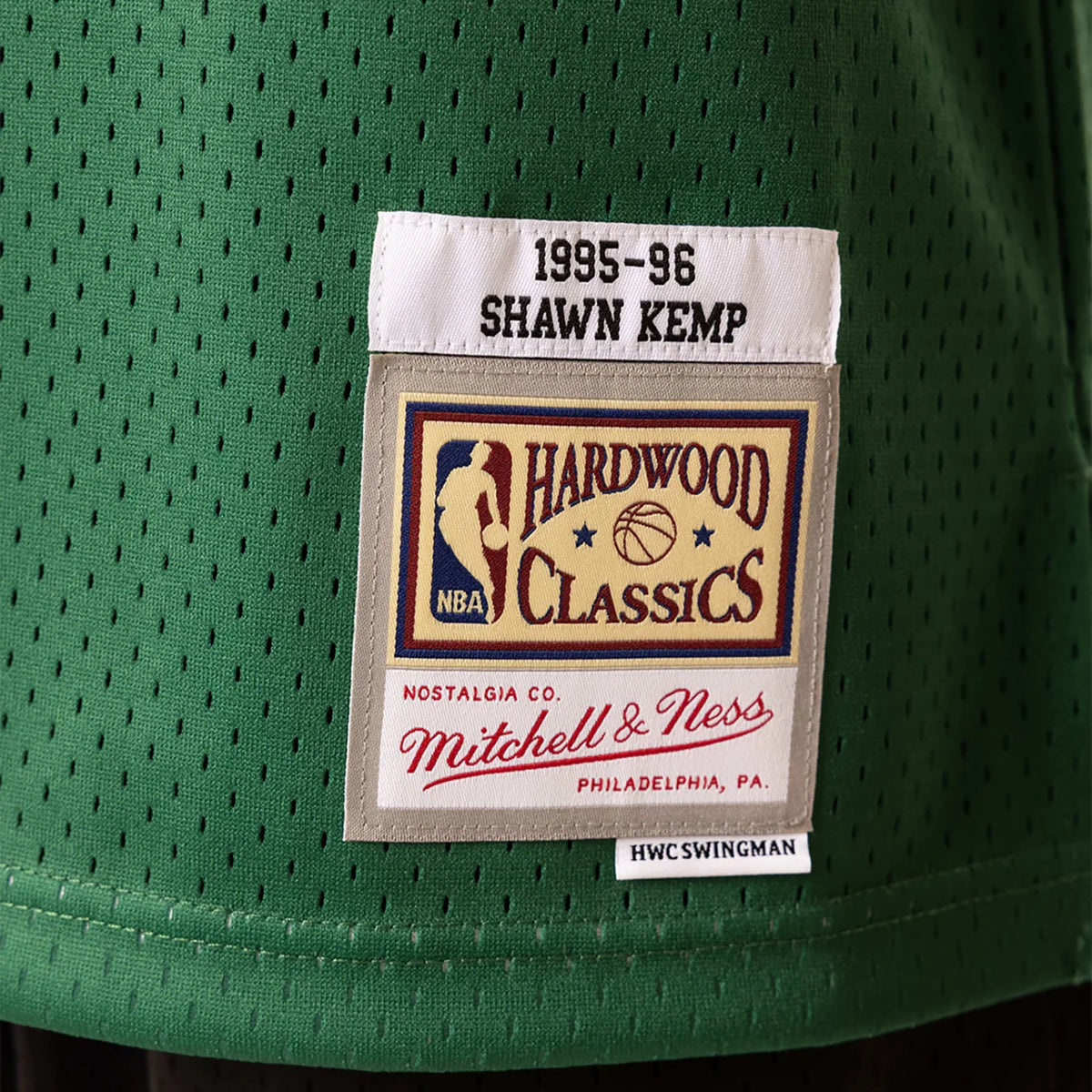 Women's Mitchell & Ness Shawn Kemp Green Seattle SuperSonics 1995-96  Hardwood Classics Swingman Jersey