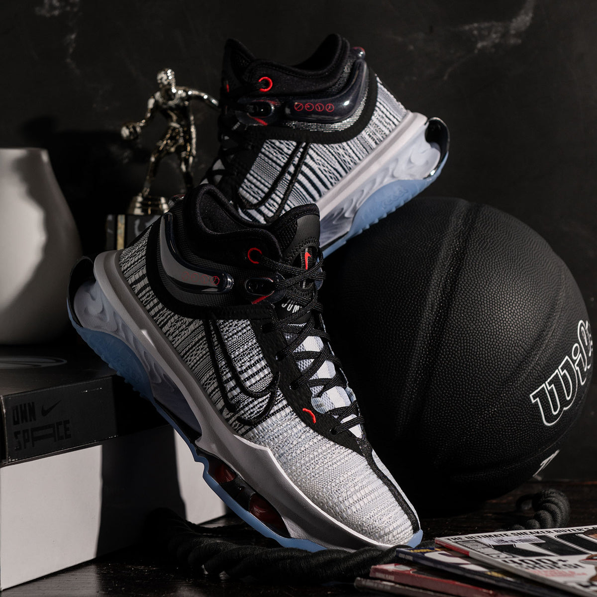 Air Zoom G.T Jump 2 - White/Black - Throwback