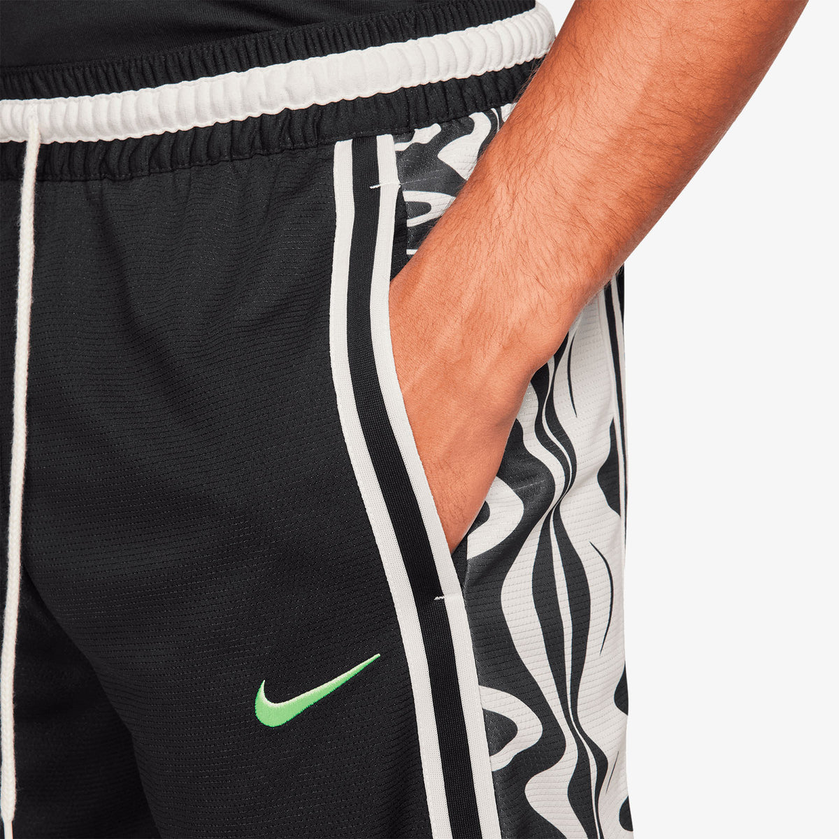 Nike Dri-Fit DNA 10&quot; Basketball Shorts - Black