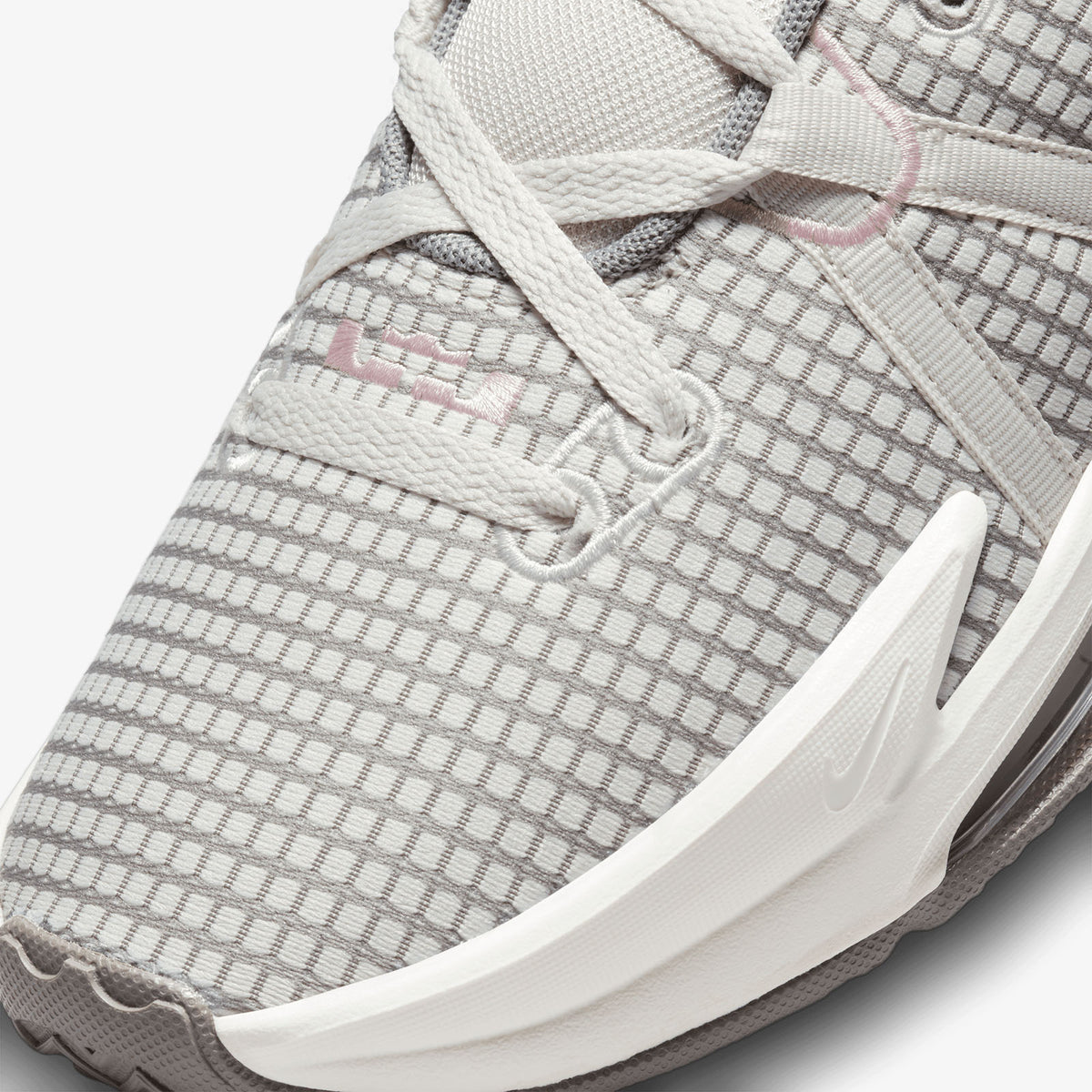 LeBron Witness 7 - &#39;Light Bone&#39;