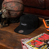 Mitchell & Ness Badge Suede Snapback - Black