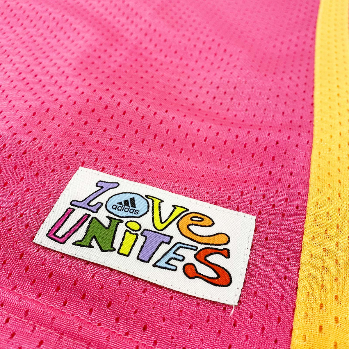 Adidas pride pink 2025