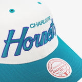 Charlotte Hornets Team Script Deadstock Snapback - Off White