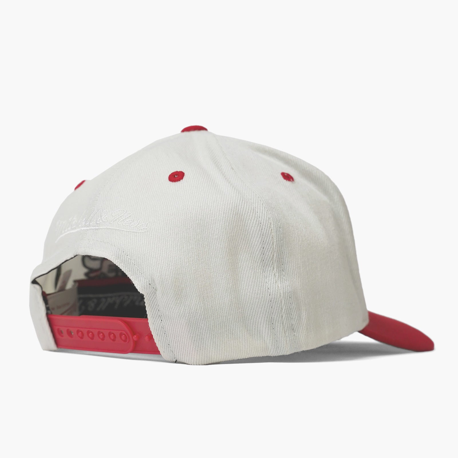 Chicago Bulls 1996 Playoffs Classic Redline Snapback - Off White ...