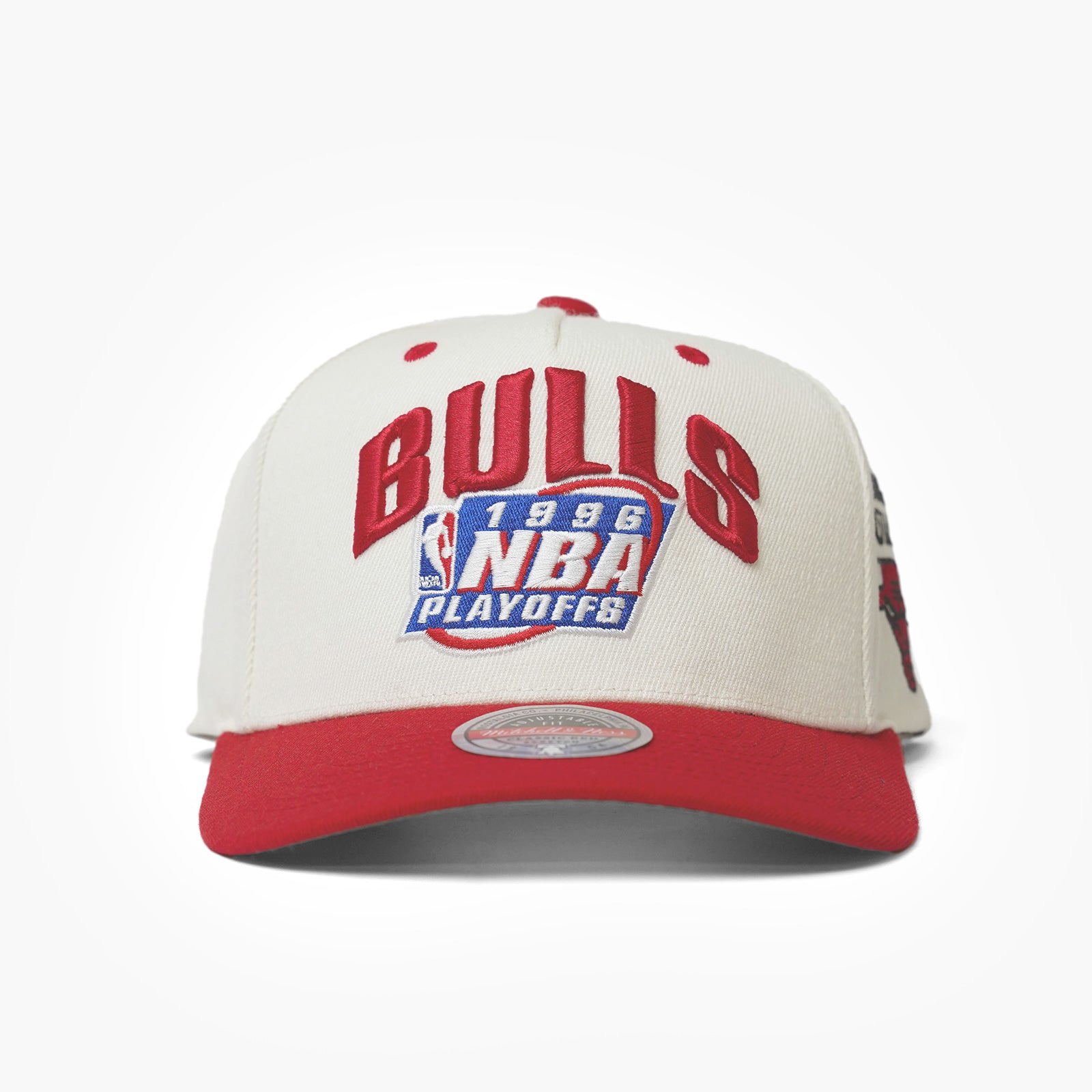 Chicago Bulls 1996 Playoffs Classic Redline Snapback - Off White ...
