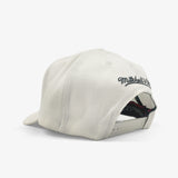 Chicago Bulls Off Court Classic Redline Snapback - White