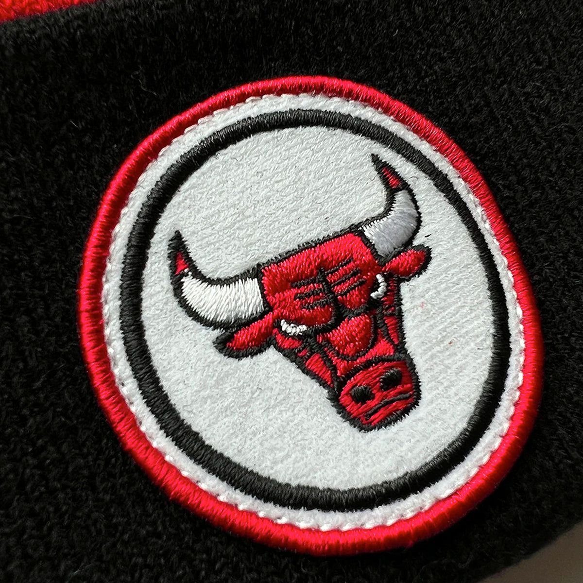 Chicago Bulls Team Pom Beanie - Red