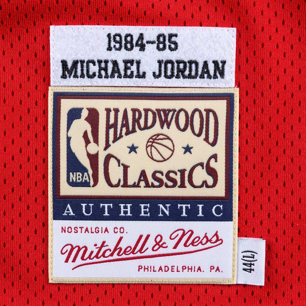 Chicago Bulls Michael Jordan Hardwood Classics Jersey - Michael Jordan -  Youth