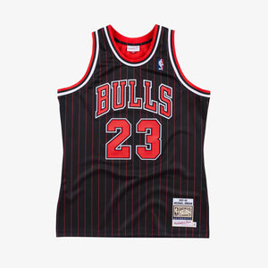 1995-96 Michael Jordan Autographed Chicago Bulls Black Alternate