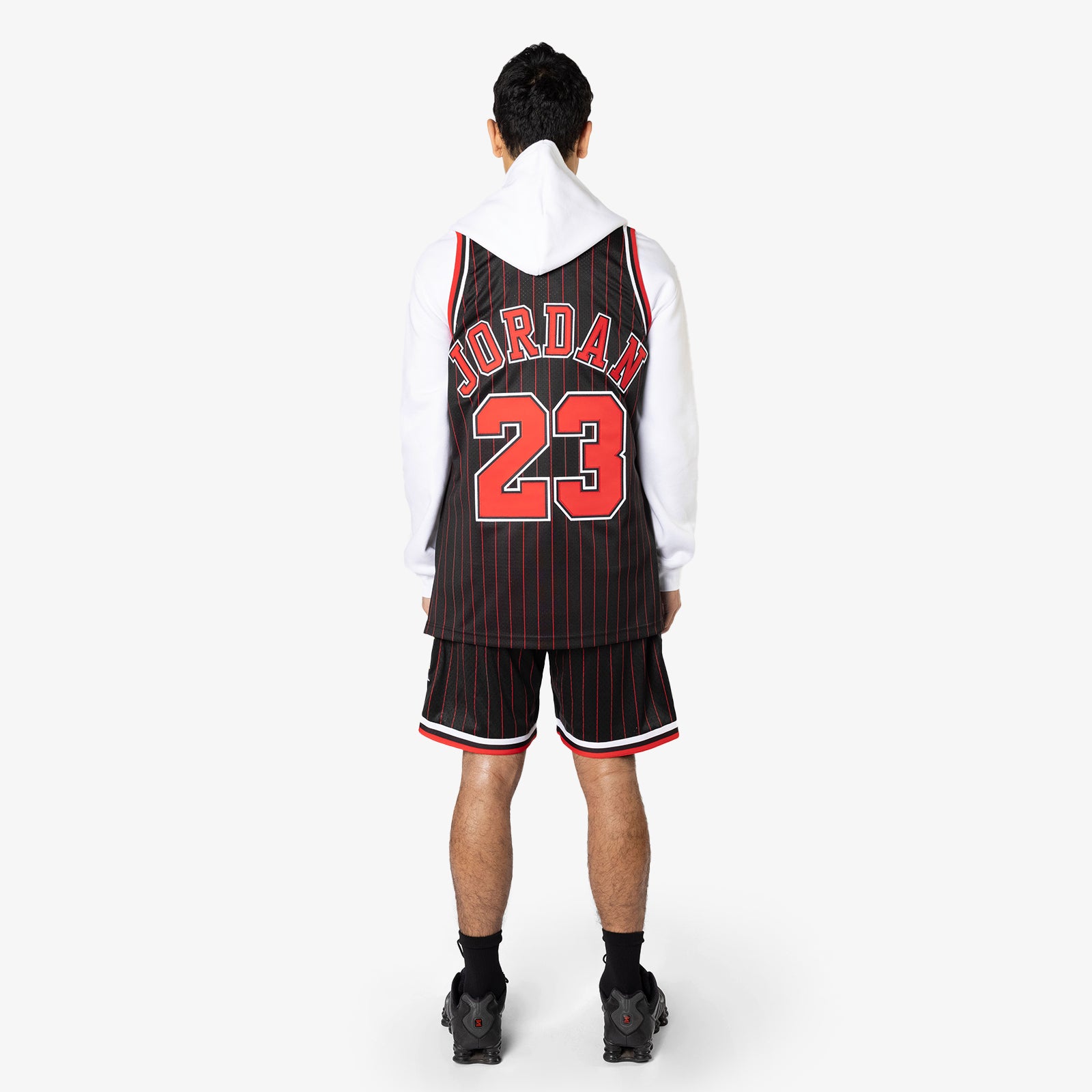 Chicago Bulls 23 Michael Jordan basketball black pinstripe jersey NBA  vintage M