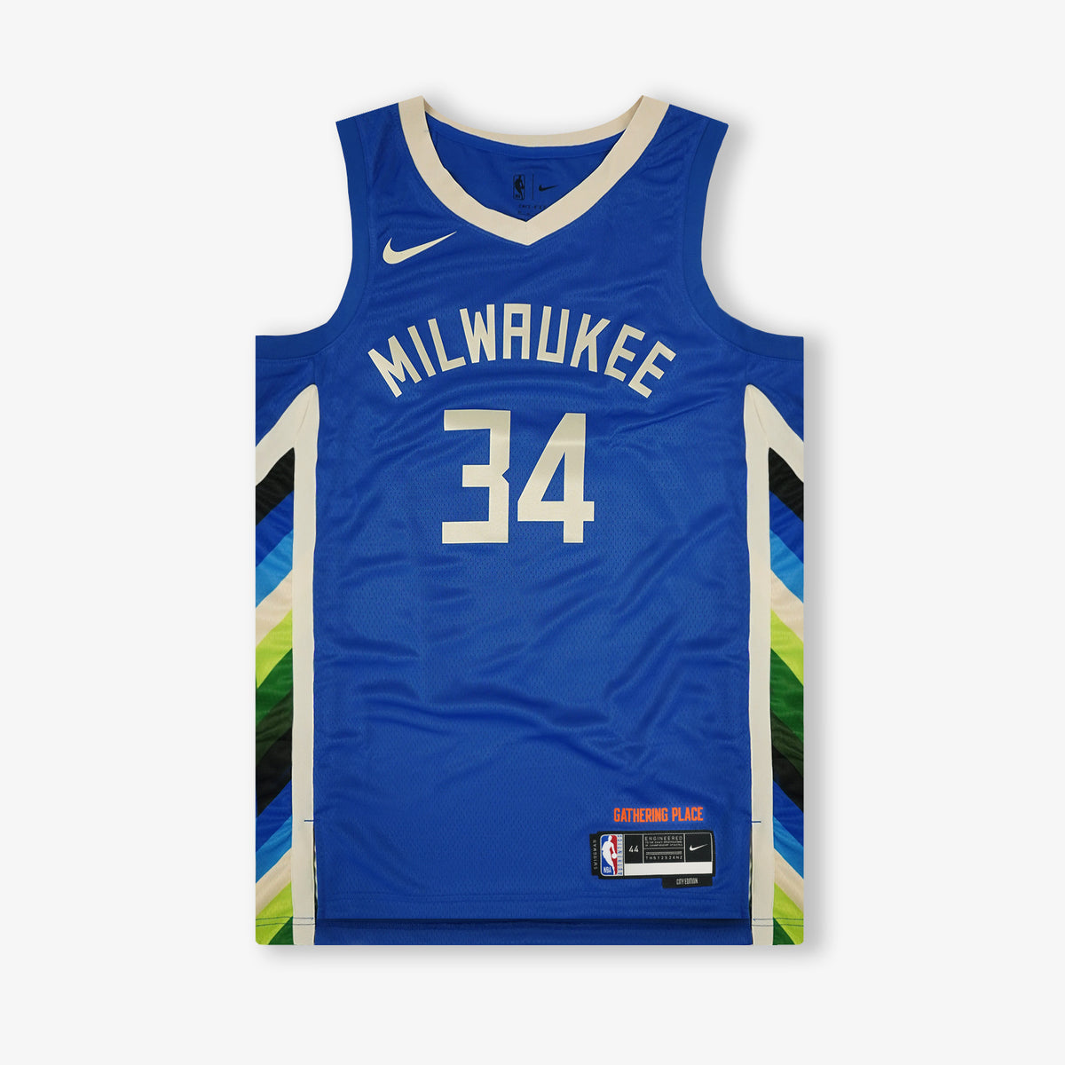 Milwaukee Bucks Courtside City Edition Men's Nike NBA Fleece Pants.