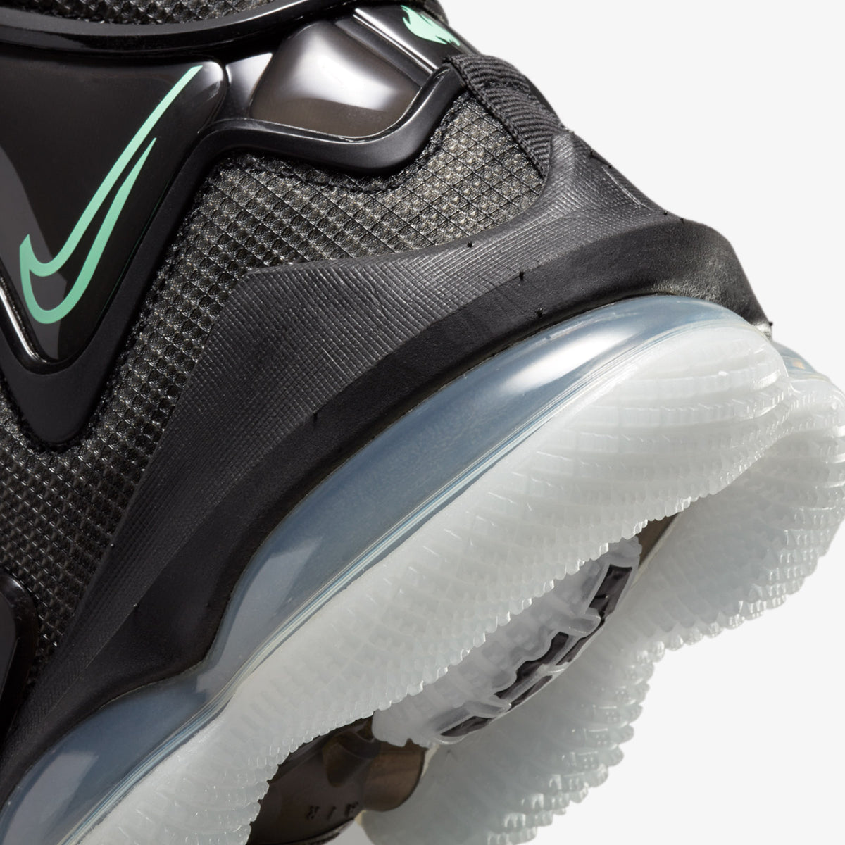 LeBron 19 - &#39;Chamber Of Fear&#39;